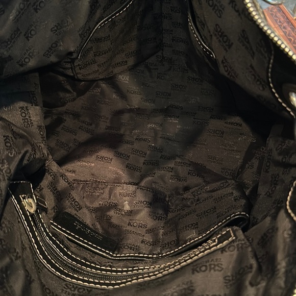 Michael Kors, handbag, studs and silver chain - Picture 4 of 4